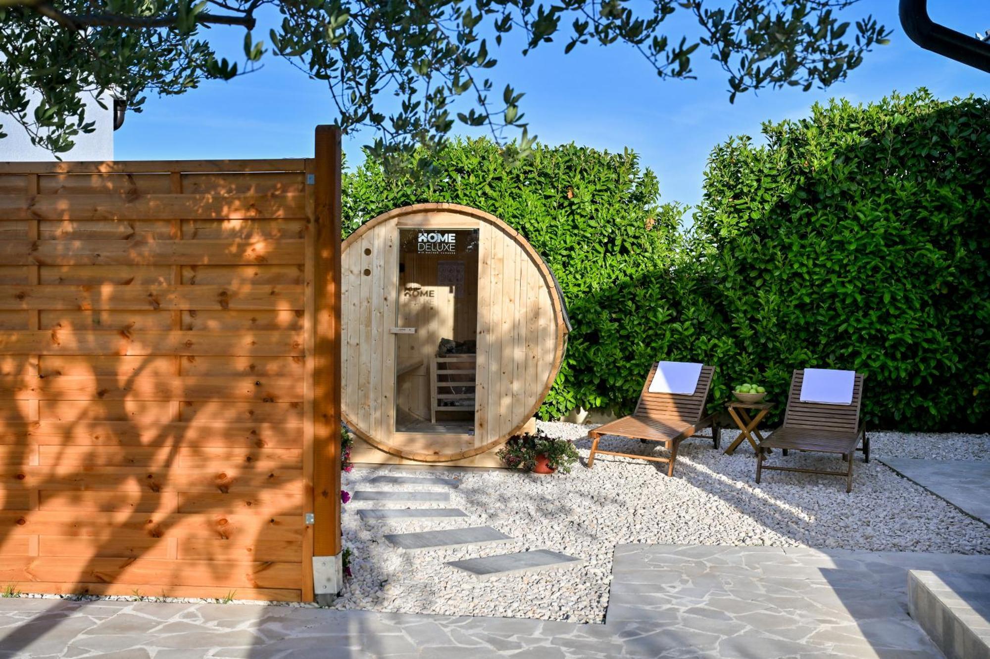 Holiday Home Aprilis With Pool, Jacuzzi And Sauna Galovac  المظهر الخارجي الصورة